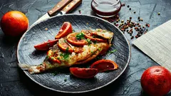 Jakiej przyprawy nie należy dodawać do ryby: psuje smak, ale wiele osób i tak jej używa